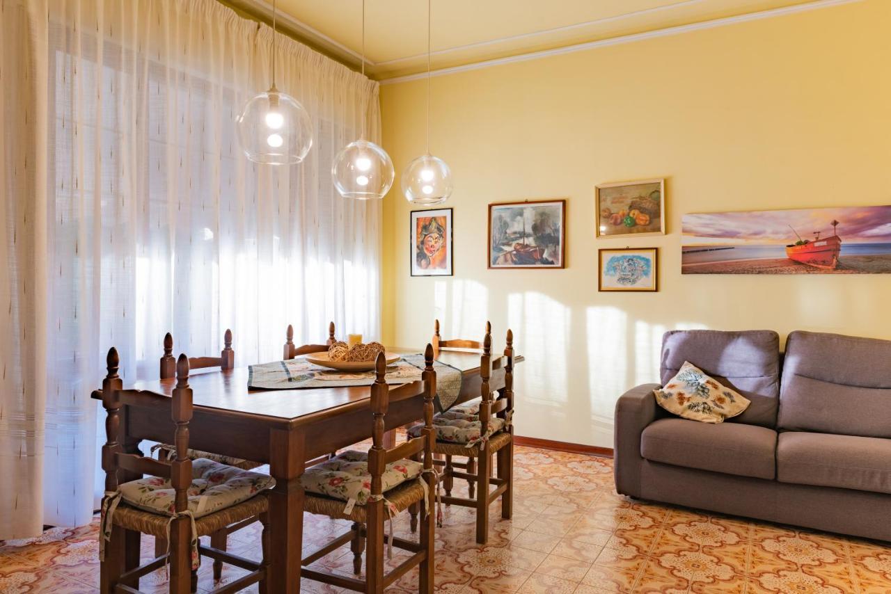 Apartment Holiday Versilia Camaiore Exterior photo